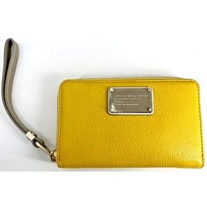 NWT Marc by Marc Jacobs Yellow Zip Around Wristlet Clutch MSRP $148 Leather